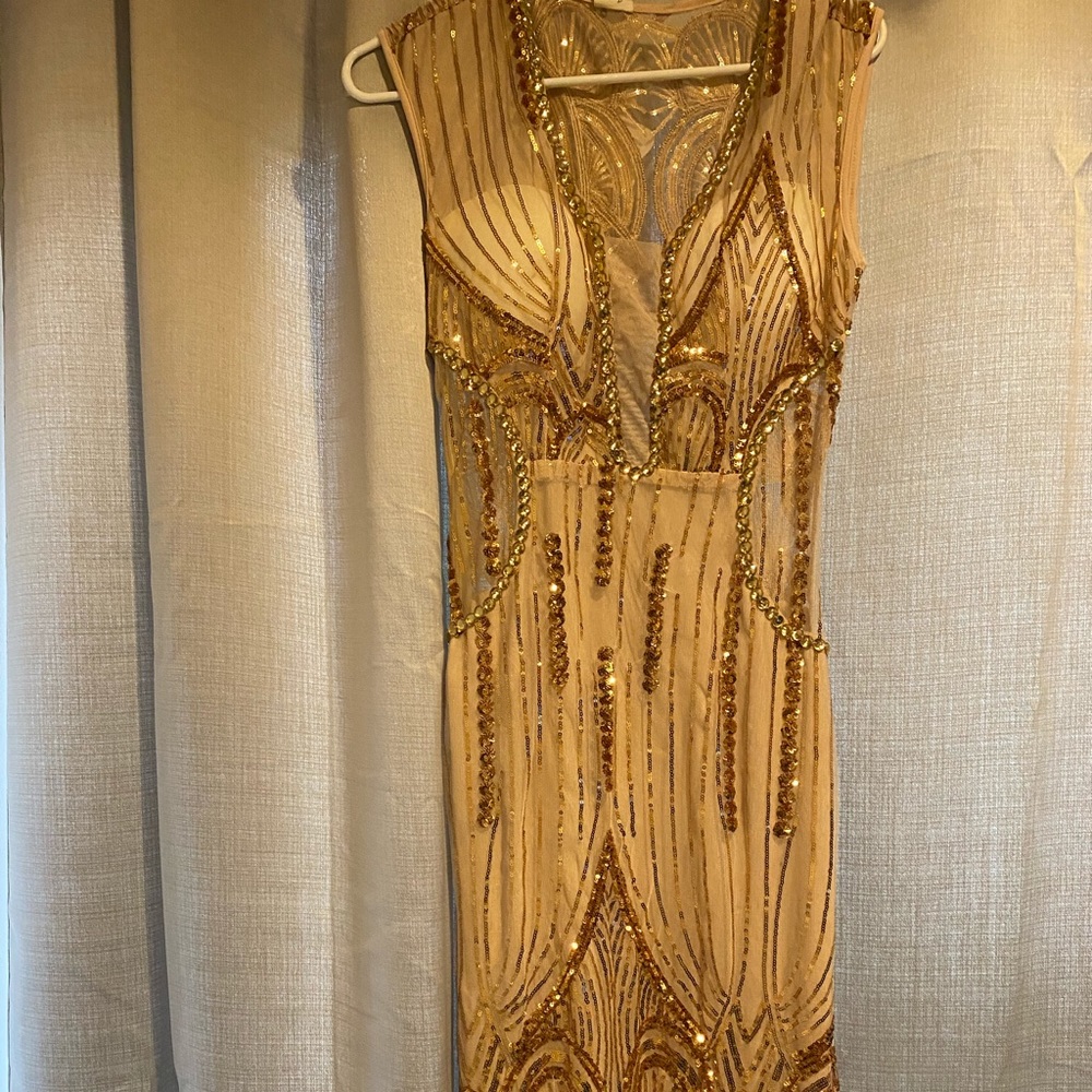 Gatsby inspired golden dress.